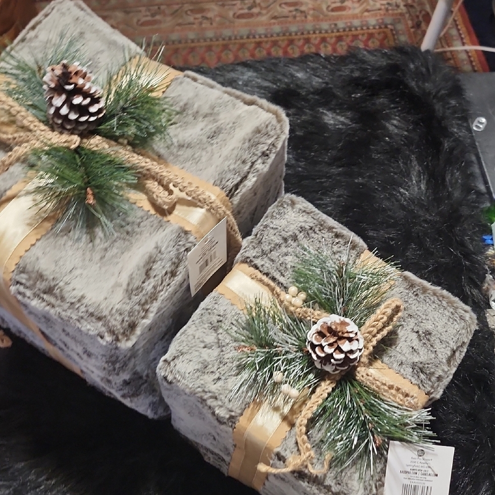 Bass Pro Shops Gray and Gold Holiday Decor Gift Packages. NEW WITH TAGS. 2 TOTAL